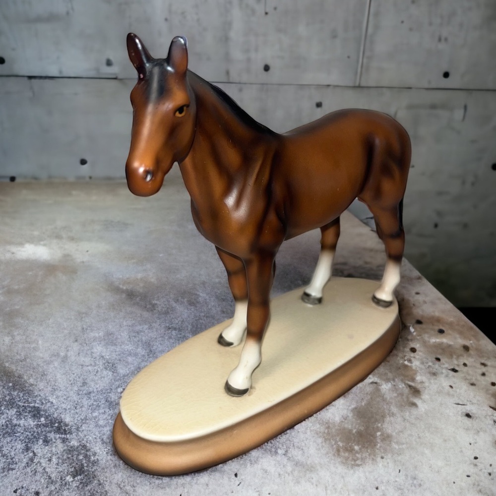 VTG Porcelain Stallion Race Horse Figurine Statue Brown Attached base Japan made